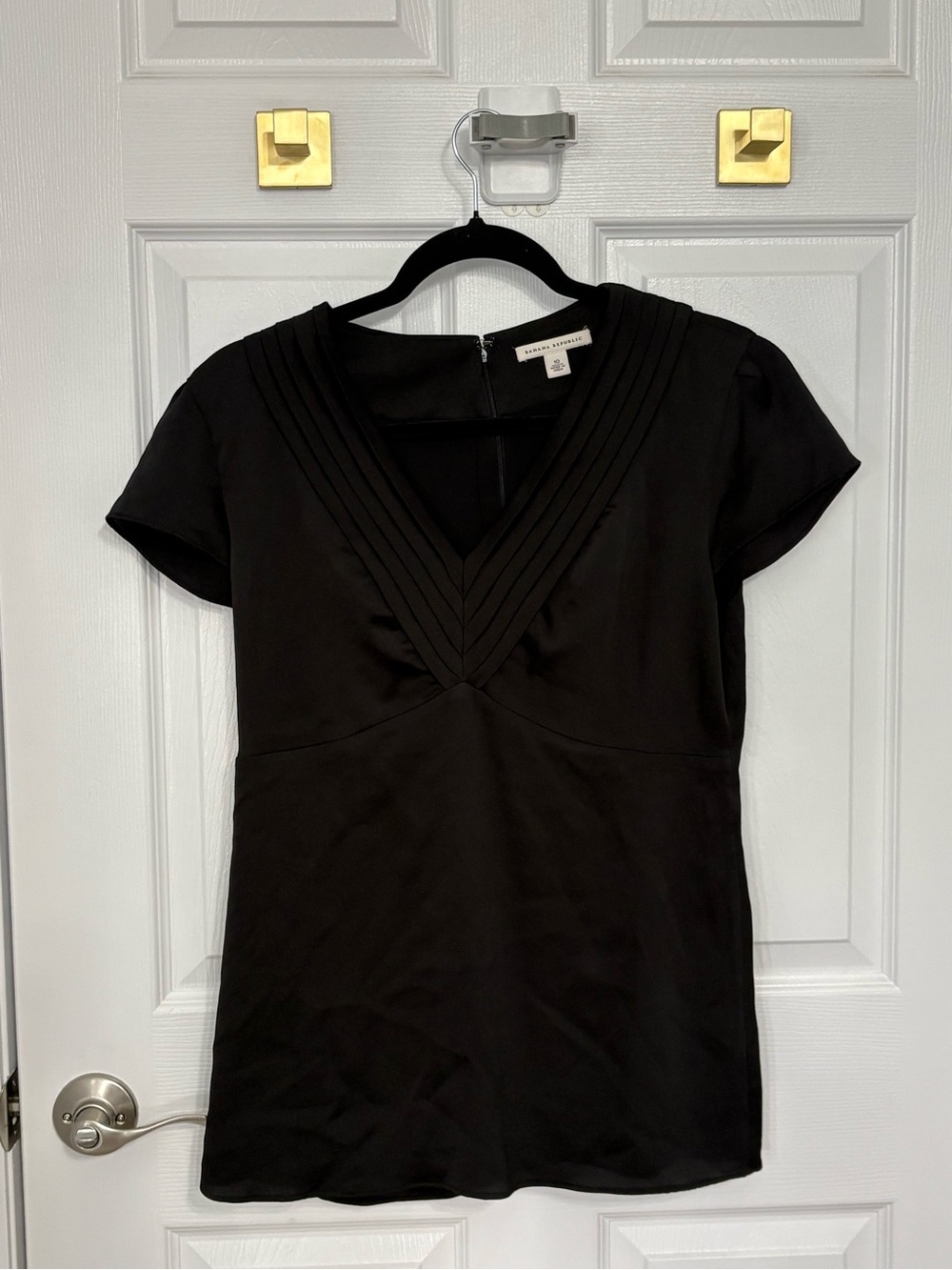 Banana Republic Black V-Neck Short Sleeve Dress #1523